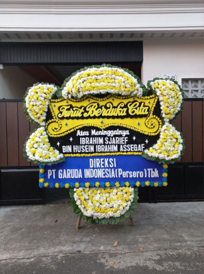 Papan Bunga Duka di Juata Laut