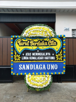 Papan Bunga Duka di Juata Laut