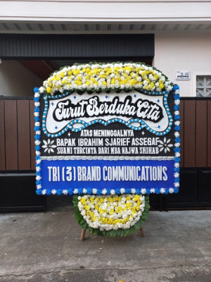 Papan Bunga Duka di Juata Laut